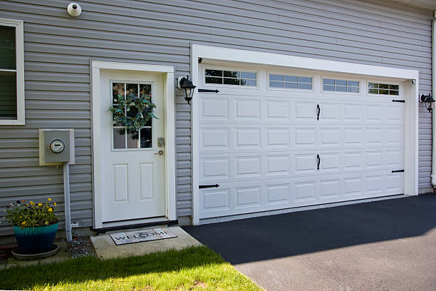 24/7 Emergency Garage Door Panel Replacement experts in Franklin County County, MO